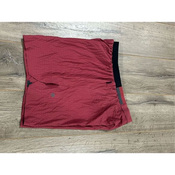 Lululemon surge short lines sz M - Picture 3 of 6